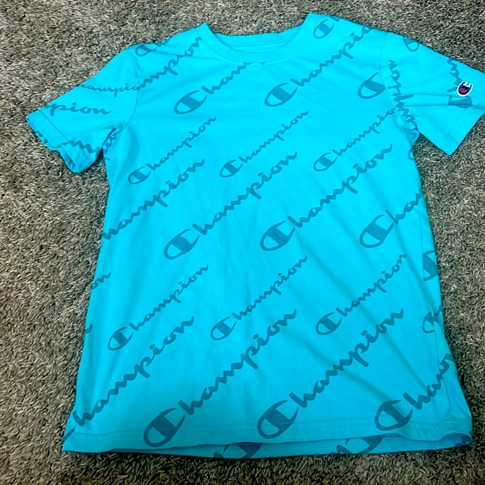Champion tshirt, kids medium